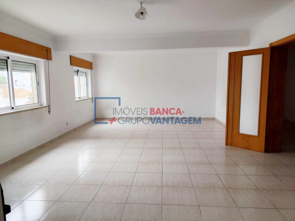 Apartamento T3 para Venda em Azambuja Foto 3