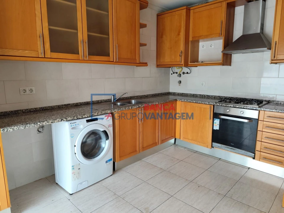 Apartamento T3 para Venda em Azambuja Foto 7