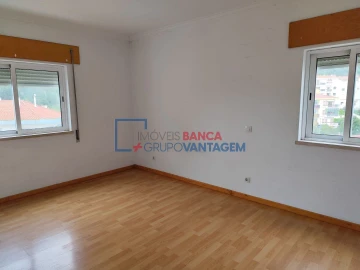 Apartamento T3 para Venda em Azambuja