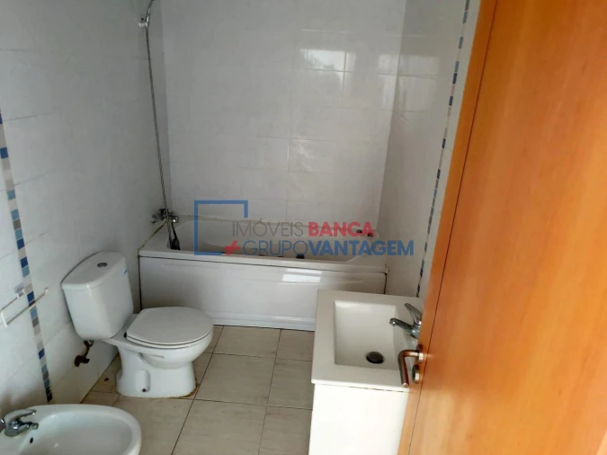 Apartamento T3 para Venda em Azambuja Foto 23
