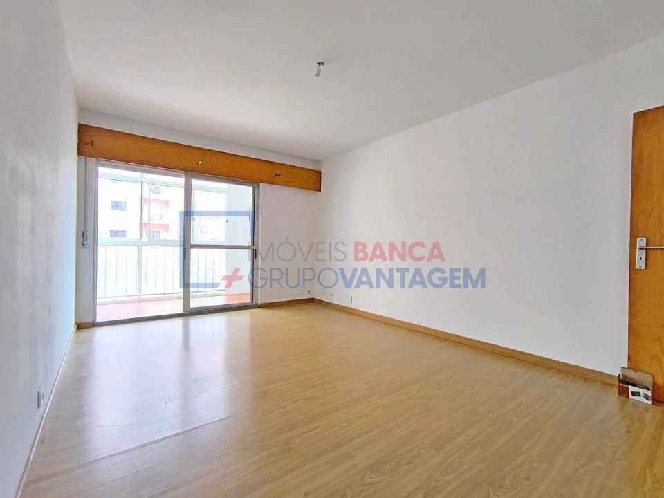 Apartamento T3 para Venda em Algueirão-Mem Martins Foto 3