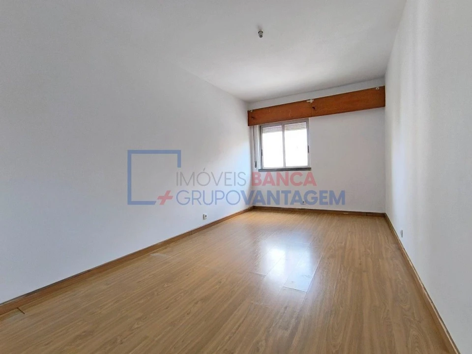 Apartamento T3 para Venda em Algueirão-Mem Martins Foto 10