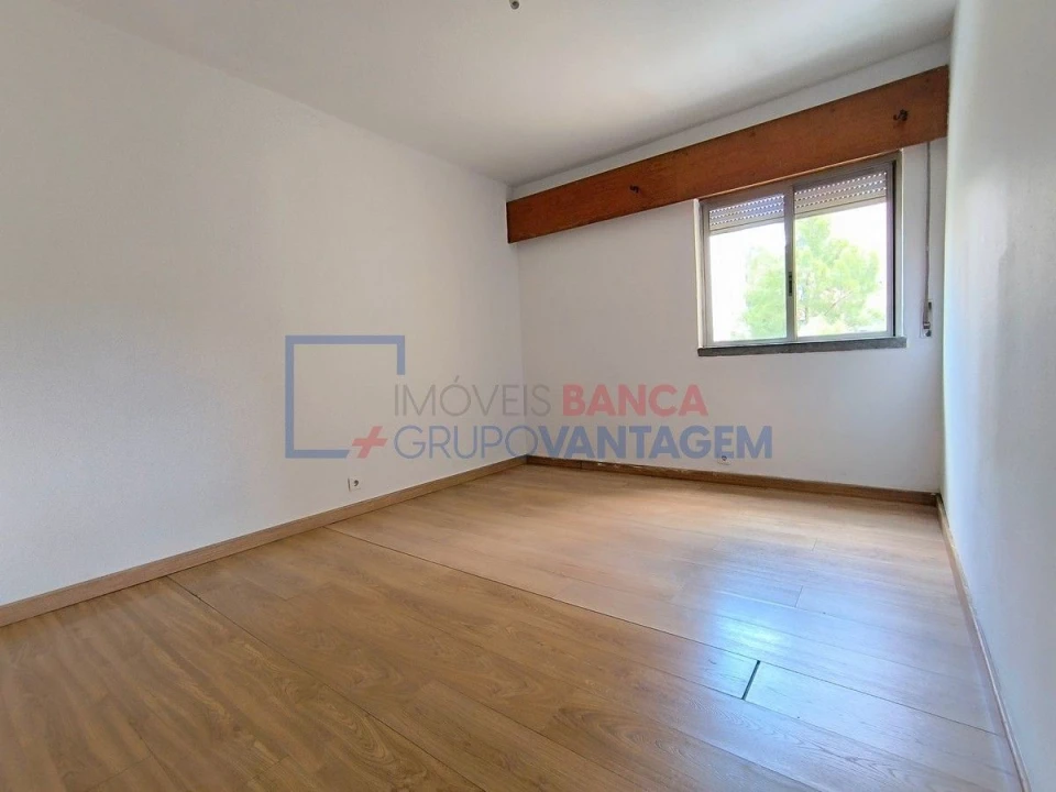 Apartamento T3 para Venda em Algueirão-Mem Martins Foto 12