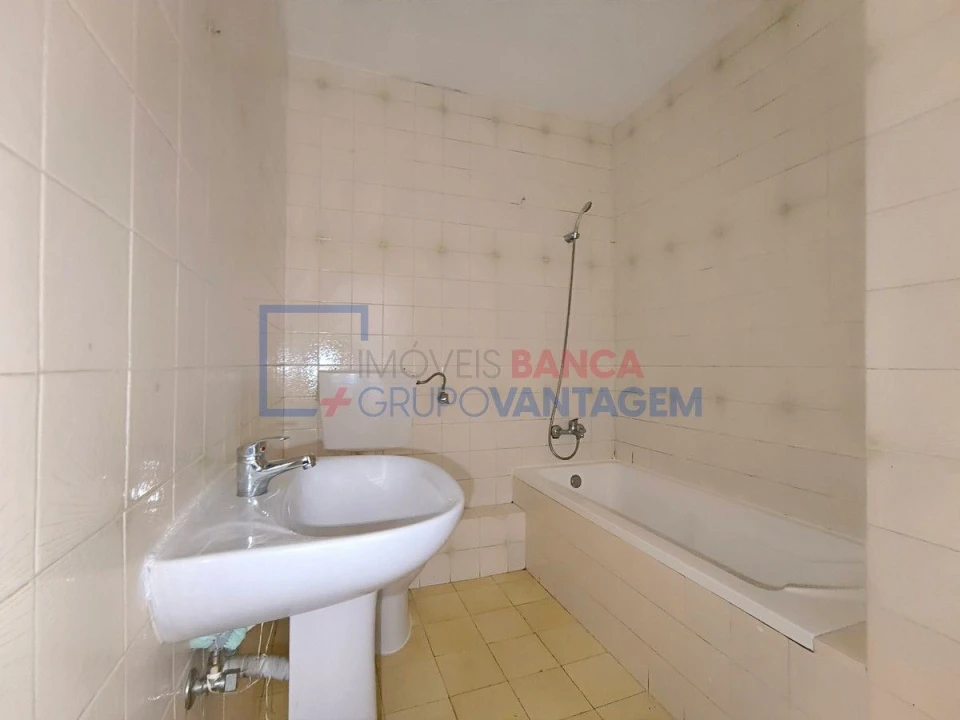 Apartamento T3 para Venda em Algueirão-Mem Martins Foto 16