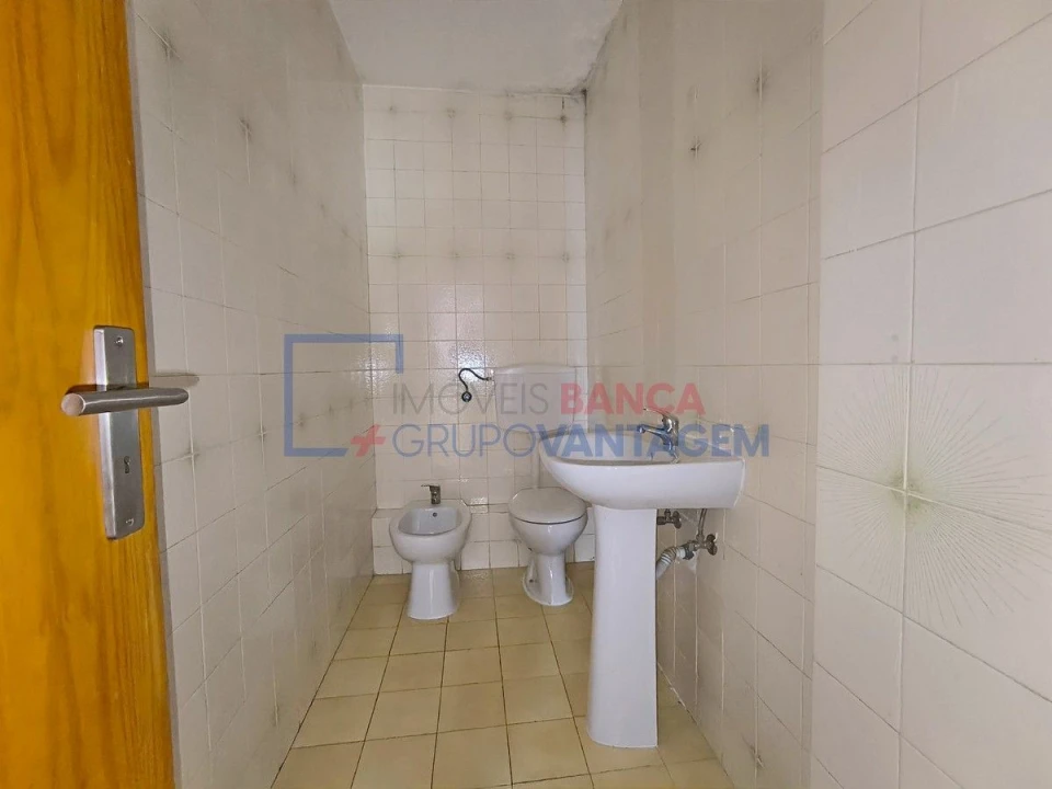 Apartamento T3 para Venda em Algueirão-Mem Martins Foto 17