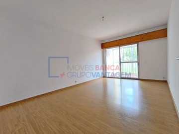 Apartamento T3 para Venda em Algueirão-Mem Martins
