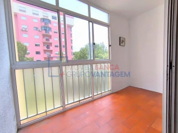 Apartamento T3 para Venda em Algueirão-Mem Martins