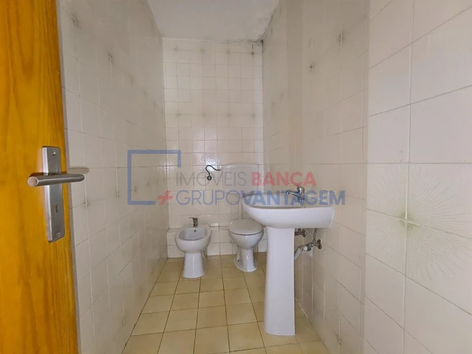 Apartamento T3 para Venda em Algueirão-Mem Martins Foto 17
