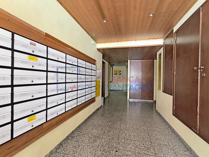 Apartamento T3 para Venda em Algueirão-Mem Martins Foto 25