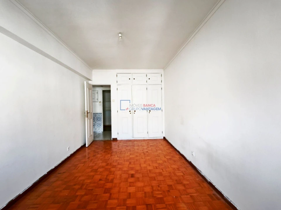 Apartamento T1 para Venda em Queluz e Belas Foto 7