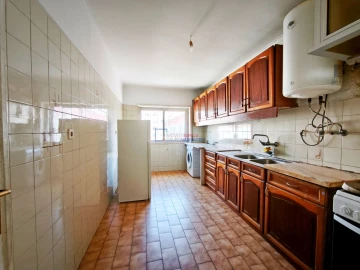 Apartamento T1 para Venda em Queluz e Belas