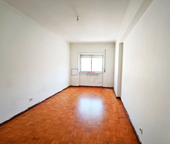 Apartamento T1 para Venda em Queluz e Belas Foto 6