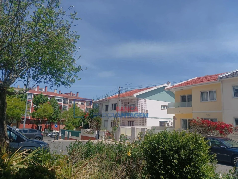 Apartamento T2 para Venda em Algueirão-Mem Martins Foto 4