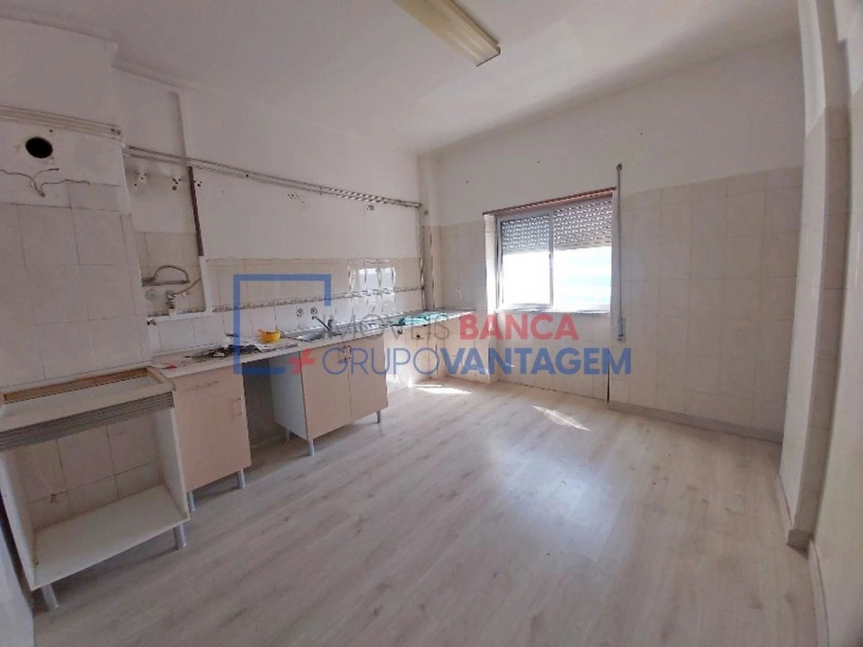 Apartamento T2 para Venda em Amora Foto 9