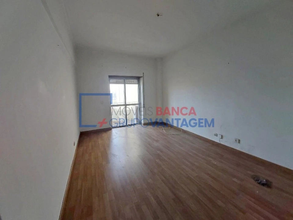 Apartamento T2 para Venda em Amora Foto 14