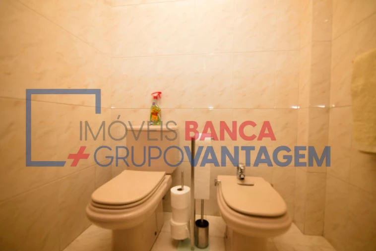 Moradia T4 para Venda em Sarilhos Grandes Foto 27