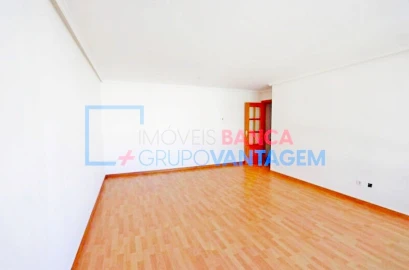 Apartamento T3 para Venda em Alhos Vedros