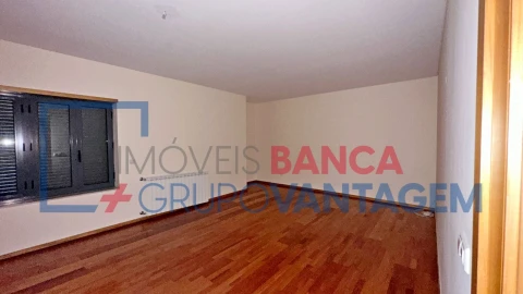Apartamento T1 para Venda em Oliveira do Douro