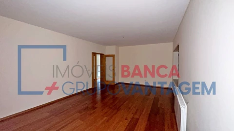 Apartamento T1 para Venda em Oliveira do Douro