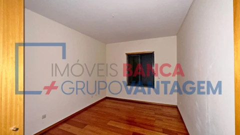 Apartamento T1 para Venda em Oliveira do Douro