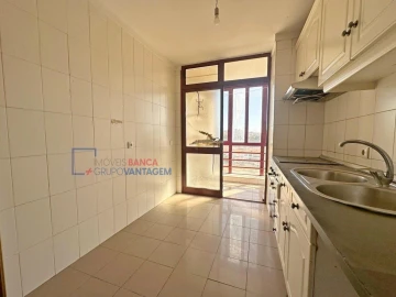 Apartamento T2 para Venda em Mafamude e Vilar do Paraíso