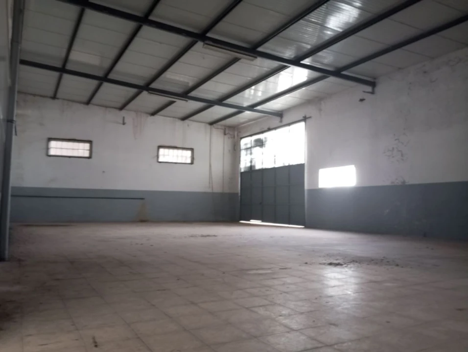 Armazém para Venda em Alcanena e Vila Moreira Foto 13
