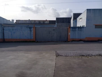 Armazém para Venda em Alcanena e Vila Moreira