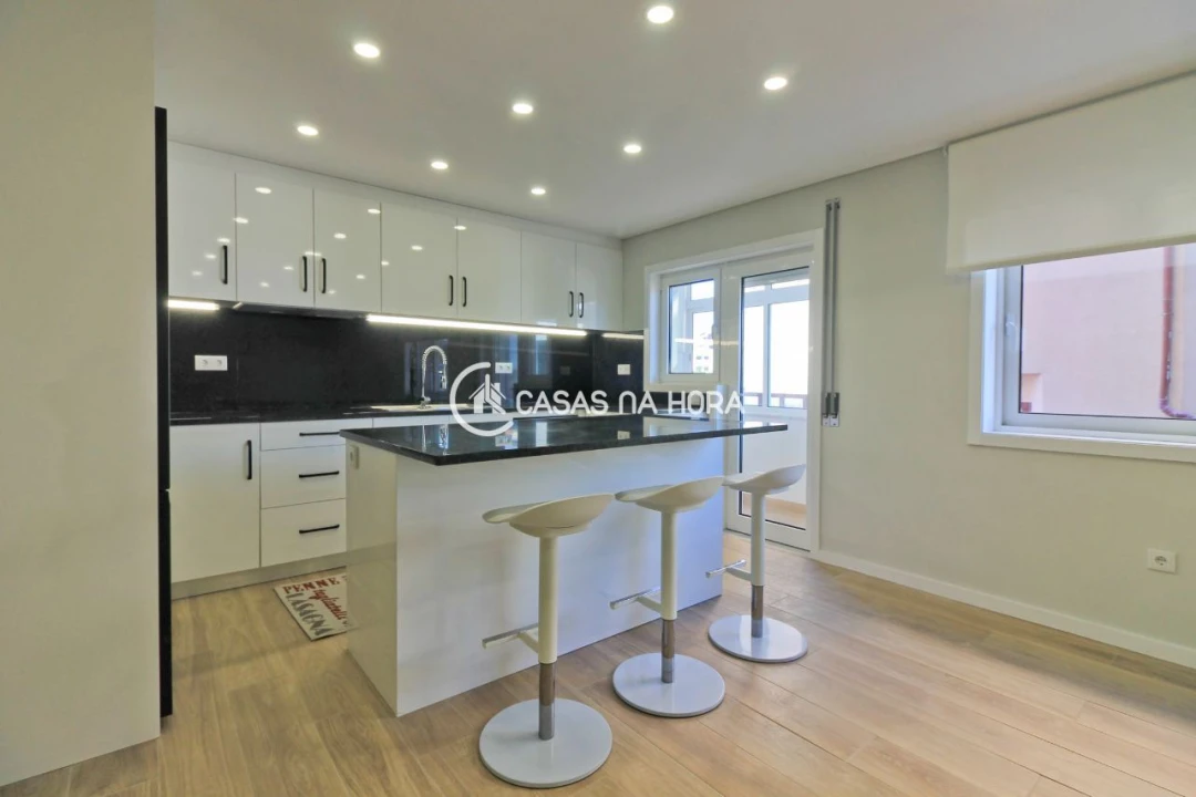 Apartamento T3 para Arrendamento em Cedofeita, Santo Ildefonso, Sé, Miragaia, São Nicolau e Vitória Foto 1