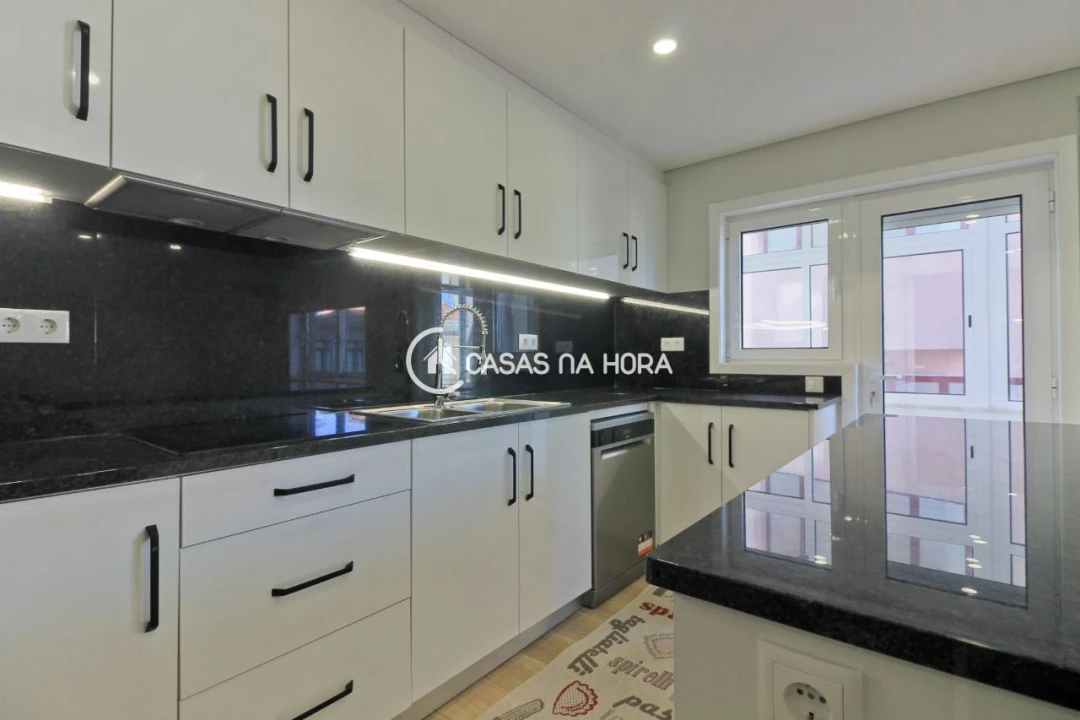 Apartamento T3 para Arrendamento em Cedofeita, Santo Ildefonso, Sé, Miragaia, São Nicolau e Vitória Foto 10