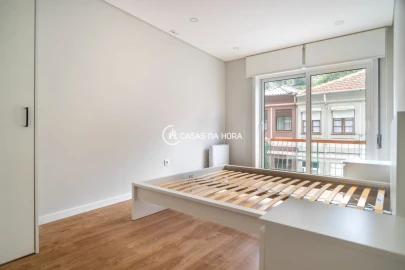 Apartamento T3 para Arrendamento em Cedofeita, Santo Ildefonso, Sé, Miragaia, São Nicolau e Vitória