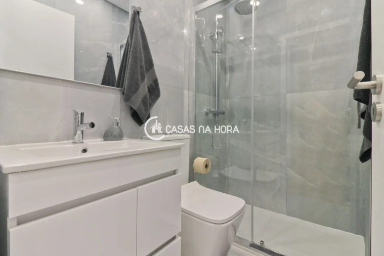 Apartamento T3 para Arrendamento em Cedofeita, Santo Ildefonso, Sé, Miragaia, São Nicolau e Vitória Foto 8