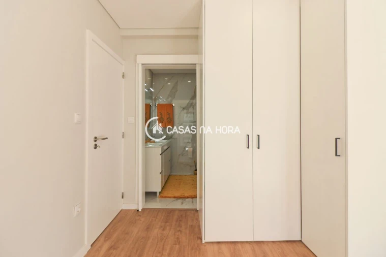 Apartamento T3 para Arrendamento em Cedofeita, Santo Ildefonso, Sé, Miragaia, São Nicolau e Vitória Foto 12