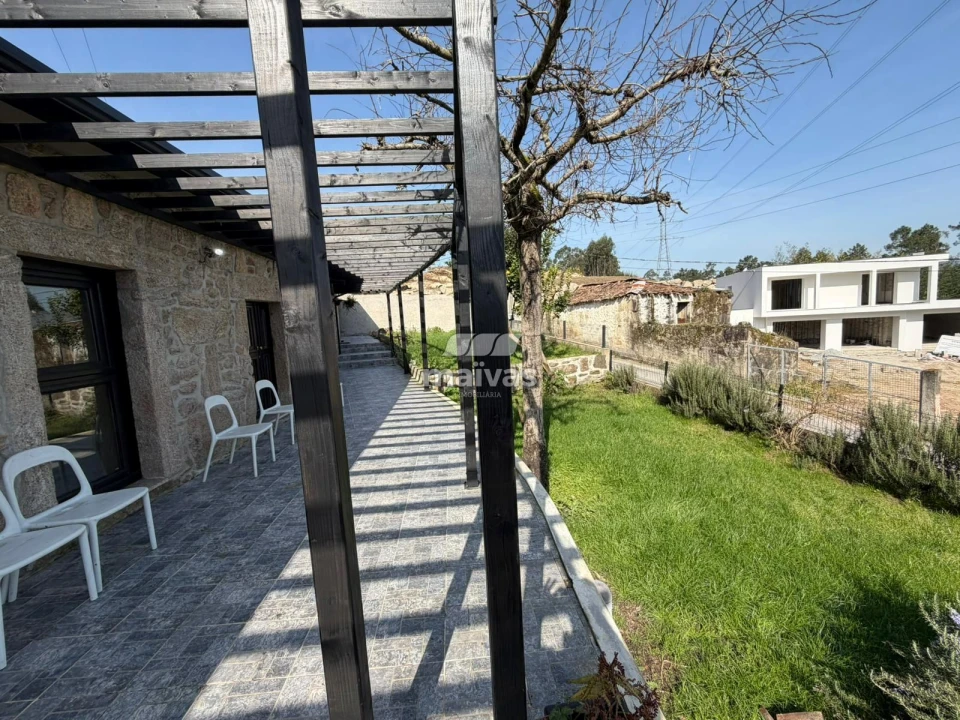 Moradia T3 para Venda em Sabariz Foto 6