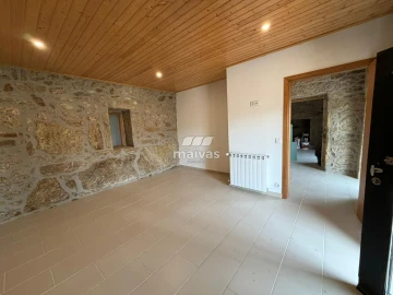 Moradia T3 para Venda em Sabariz