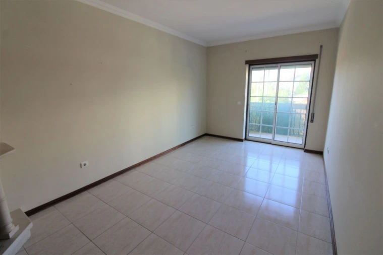 Apartamento T1 para Arrendamento em Leiria, Pousos, Barreira e Cortes Foto 3