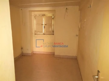 Moradia T4 para Venda em Casais e Alviobeira