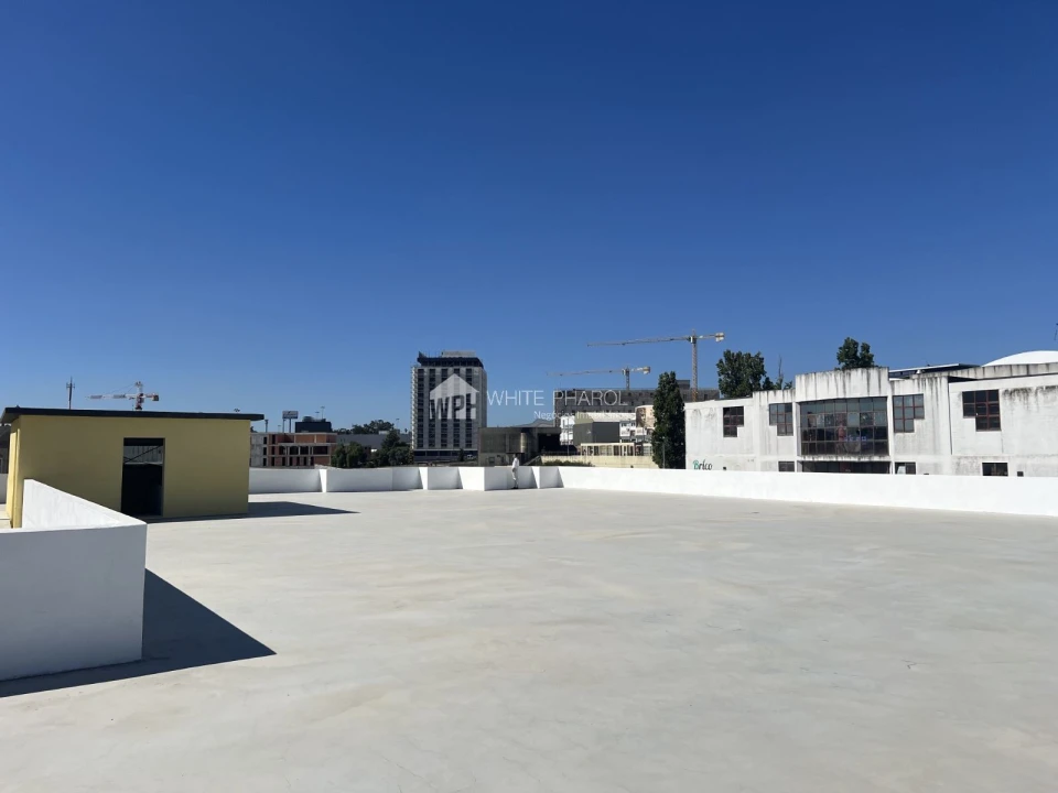 Armazém para Venda em Sacavém e Prior Velho Foto 7