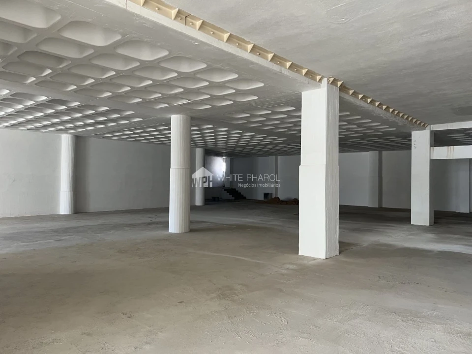 Armazém para Venda em Sacavém e Prior Velho Foto 21