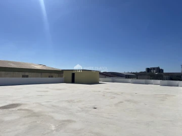 Armazém para Venda em Sacavém e Prior Velho