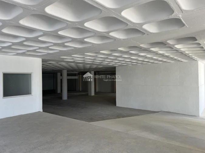 Armazém para Venda em Sacavém e Prior Velho Foto 18