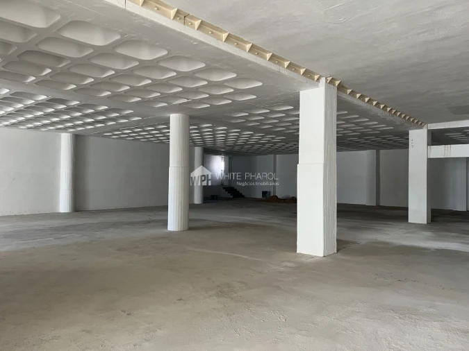 Armazém para Venda em Sacavém e Prior Velho Foto 21