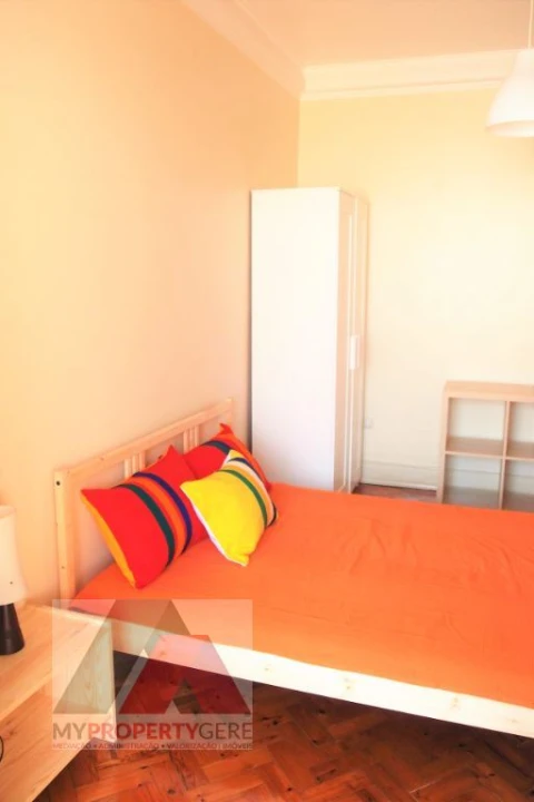 Apartamento T3 para Arrendamento em Alcantara