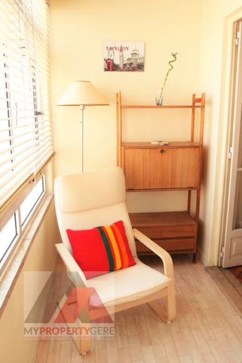 Apartamento T3 para Arrendamento em Alcantara