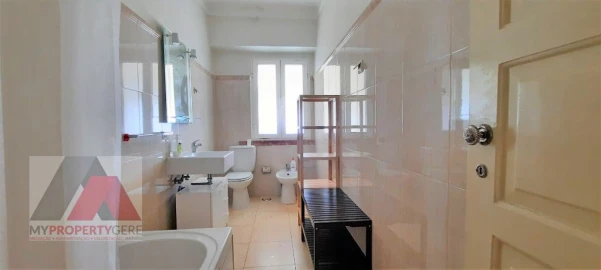 Apartamento T3 para Arrendamento em Alcantara