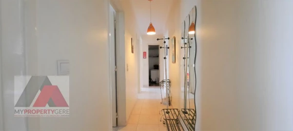 Apartamento T3 para Arrendamento em Alcantara