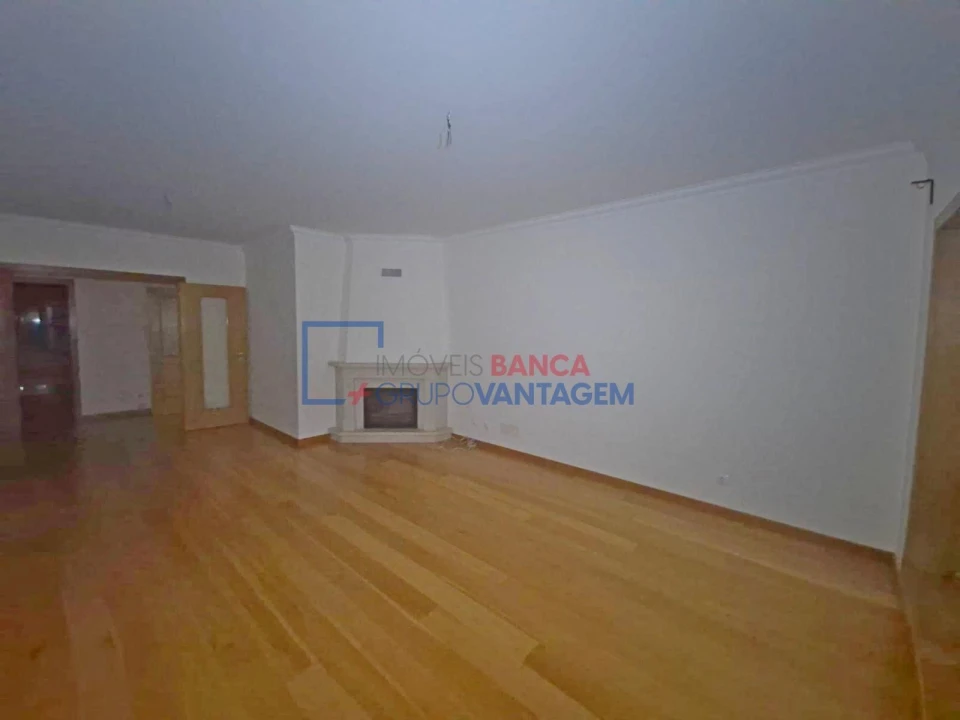 Apartamento T2 para Venda em Venteira Foto 5