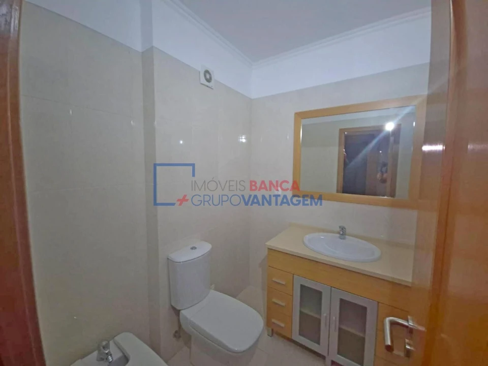 Apartamento T2 para Venda em Venteira Foto 6