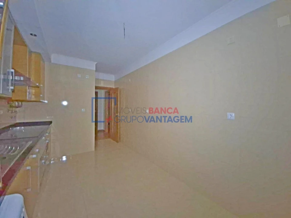 Apartamento T2 para Venda em Venteira Foto 10