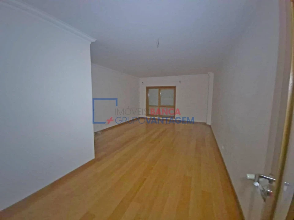 Apartamento T2 para Venda em Venteira Foto 11