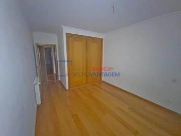 Apartamento T2 para Venda em Venteira